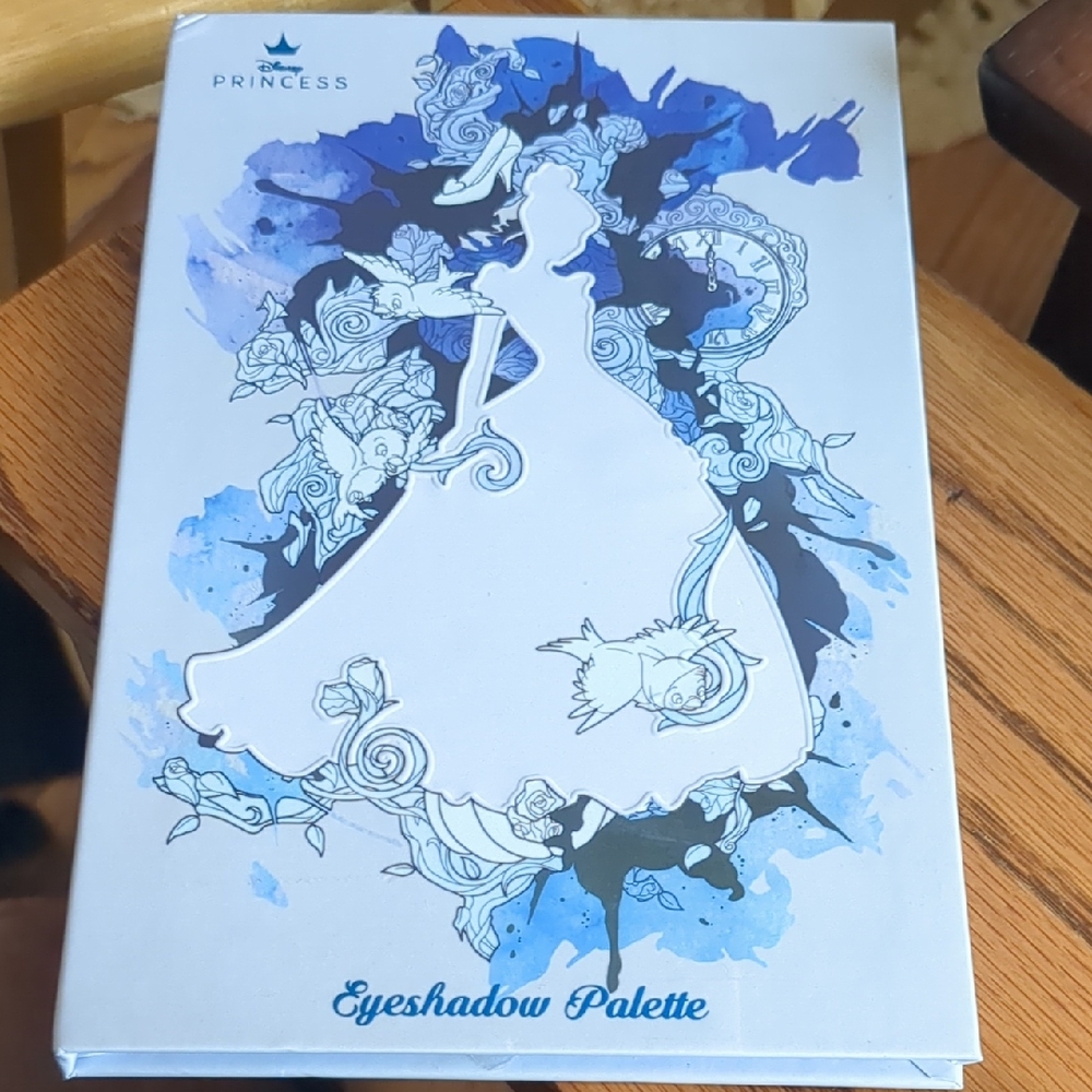 Disney Princess Cinderella Silhouette Eyeshadow Palette